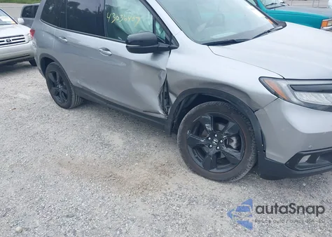 2019 Honda Passport Elite z USA, uszkodzony, nr VIN 5FNYF8H05KB010810
